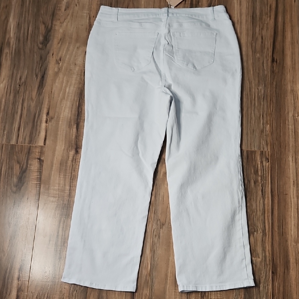 BloomChic Women’s White Jeans Size 16 - Picture 8 of 10
